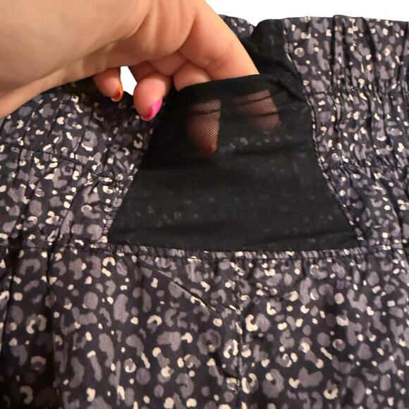 Free People Movement The Way Home Leopard Print High Rise Shorts Small - Picture 5 of 6